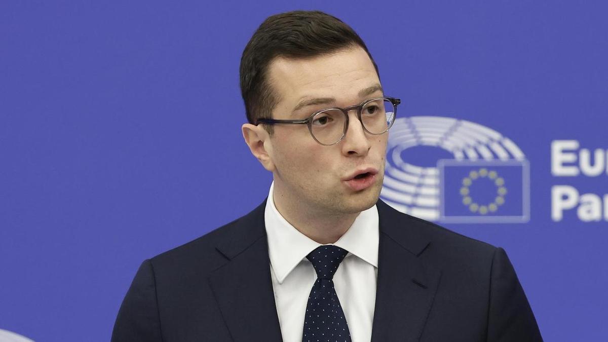 Jordan Bardella, favorito para la primera vuelta de las elecciones de Francia en 2027.