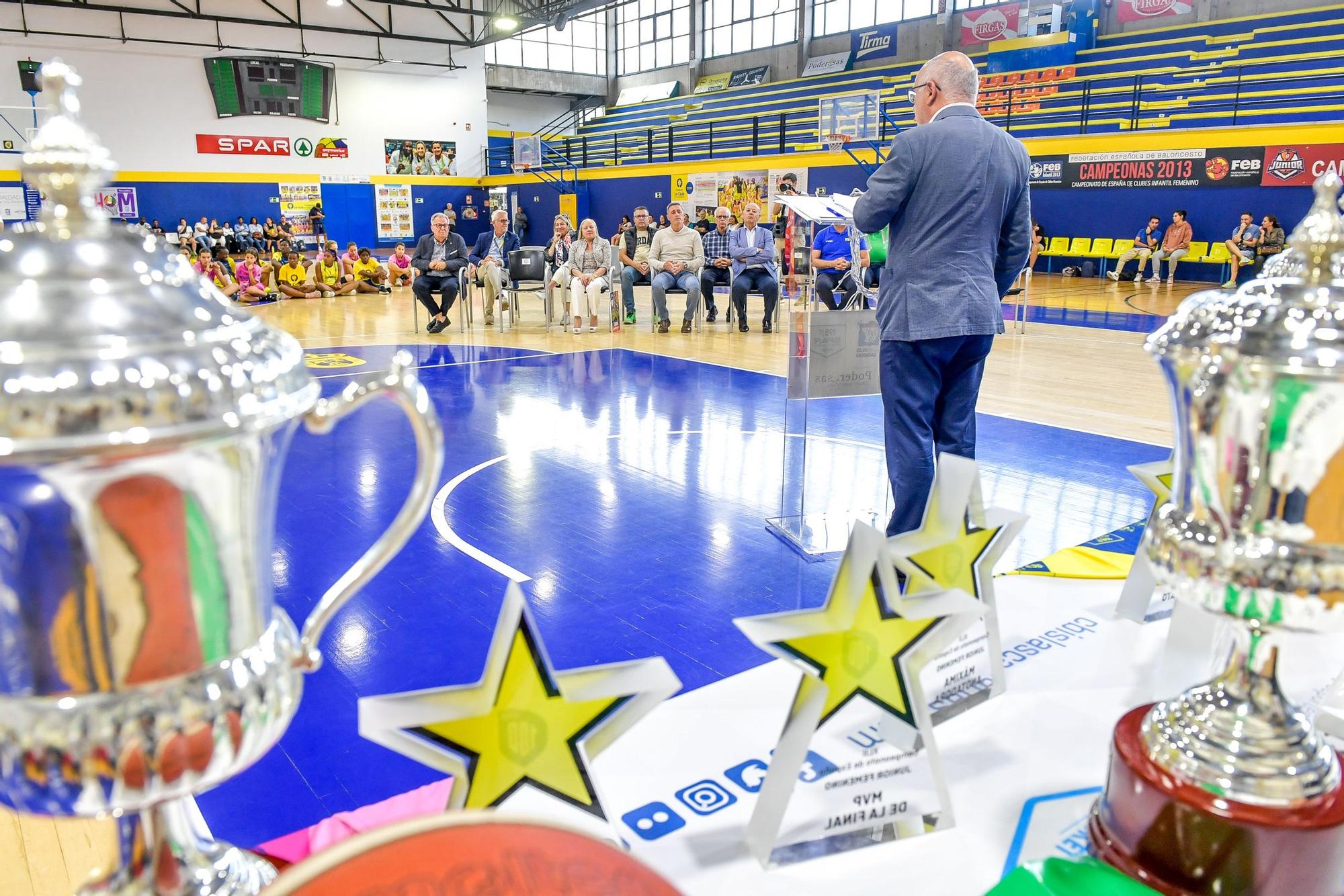 Homenaje en La Paterna al Spar Gran Canaria, que quedó campeón de España júnior