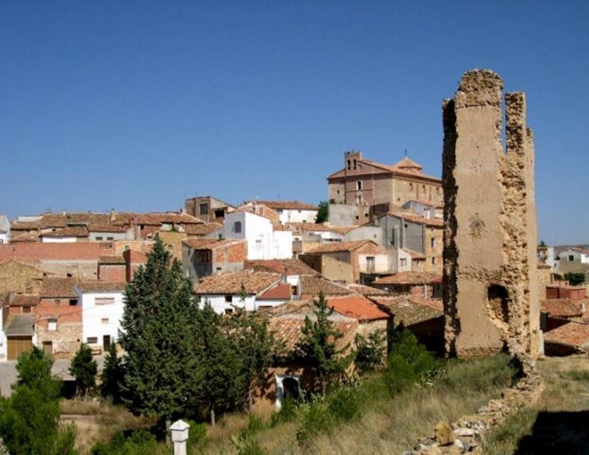 Ermita del Calvario y Torre Vieja de Alacón.