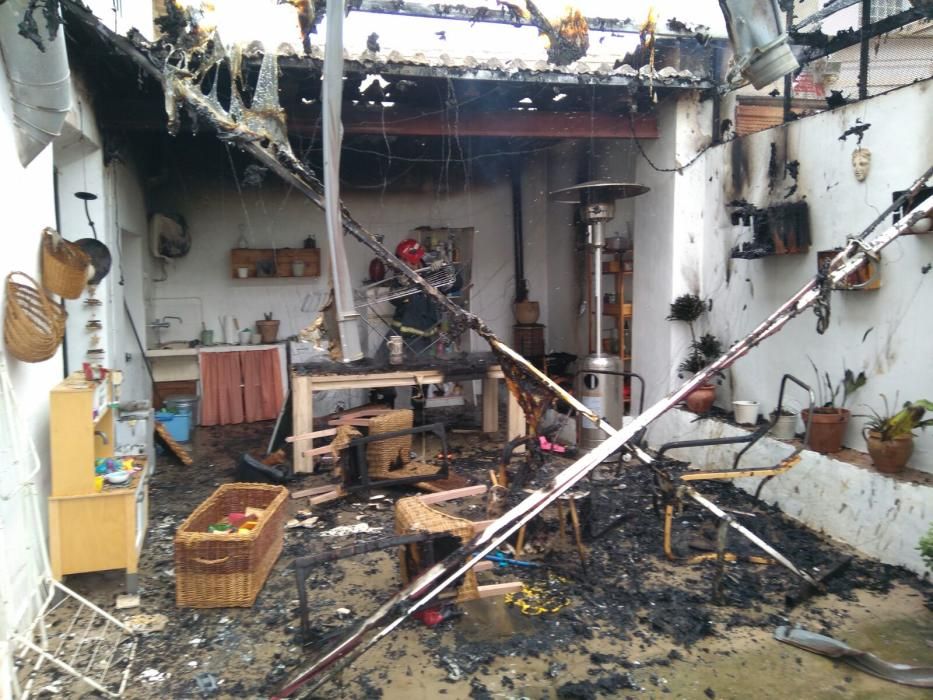 Extinguido el incendio de la chimenea de una vivienda en el centro de Mula