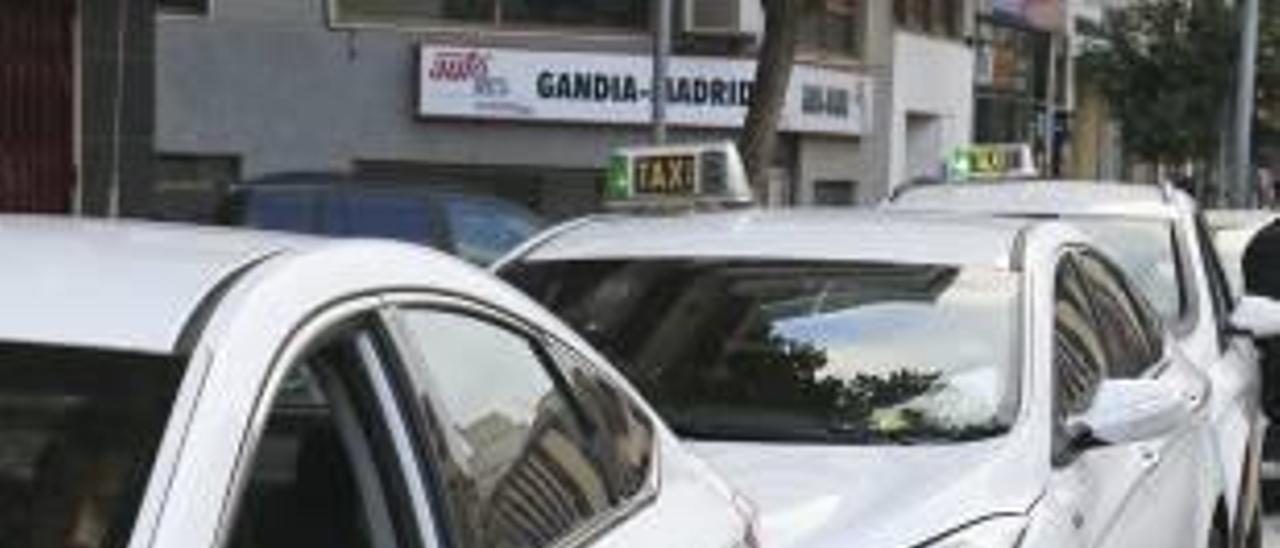La Generalitat amplía el área de taxi de la Safor a 28 de los 31 municipios