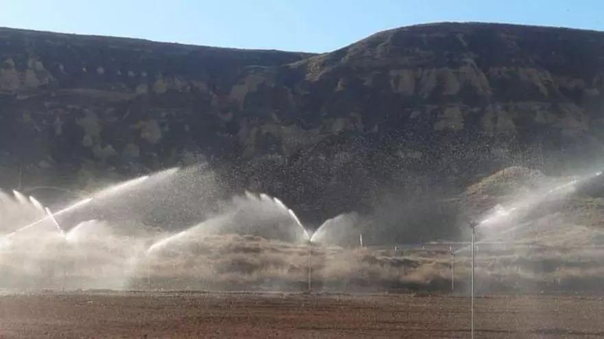 Los regantes del Ebro también rechazan la reducción de la dotación de agua que plantea la CHE
