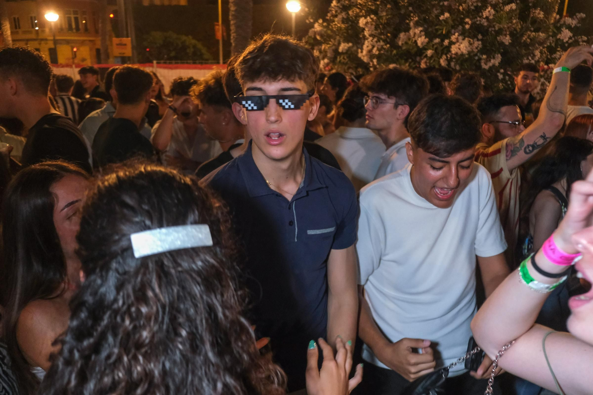 Galería de fotos: así es salir de fiestas en Hogueras de Alicante