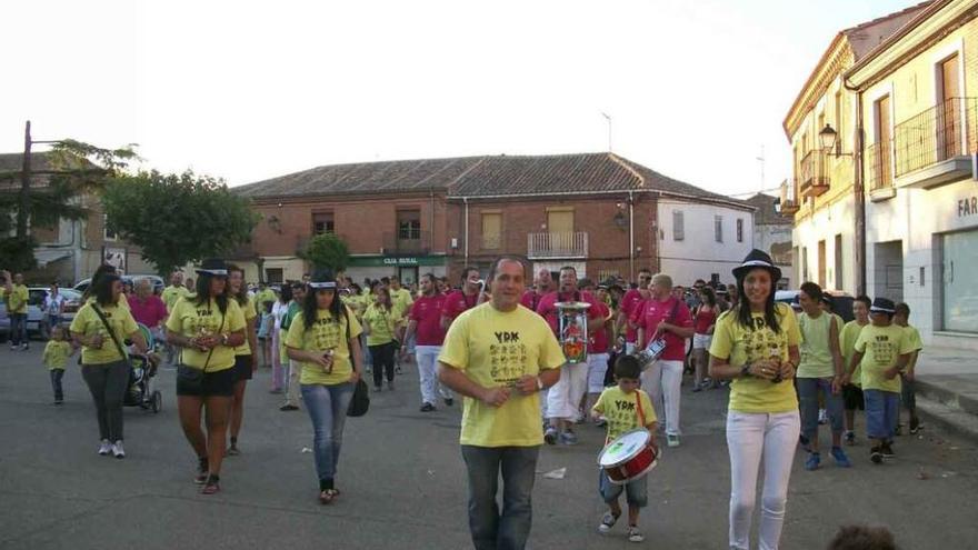 Peñistas de Villanueva del Campo en una imagen de archivo.