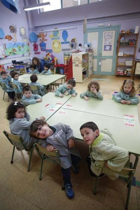 Los alumnos del colegio de Versalles de Avilés