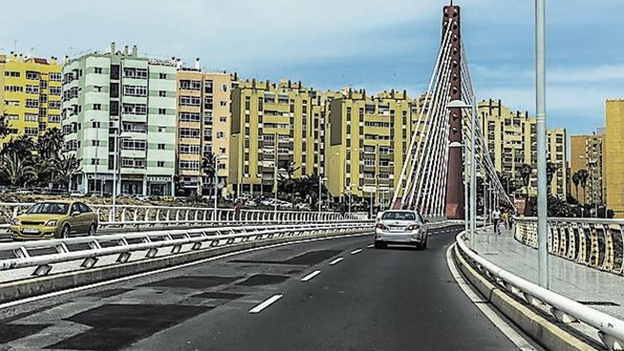 El parche como remedio en el puente de La Feria