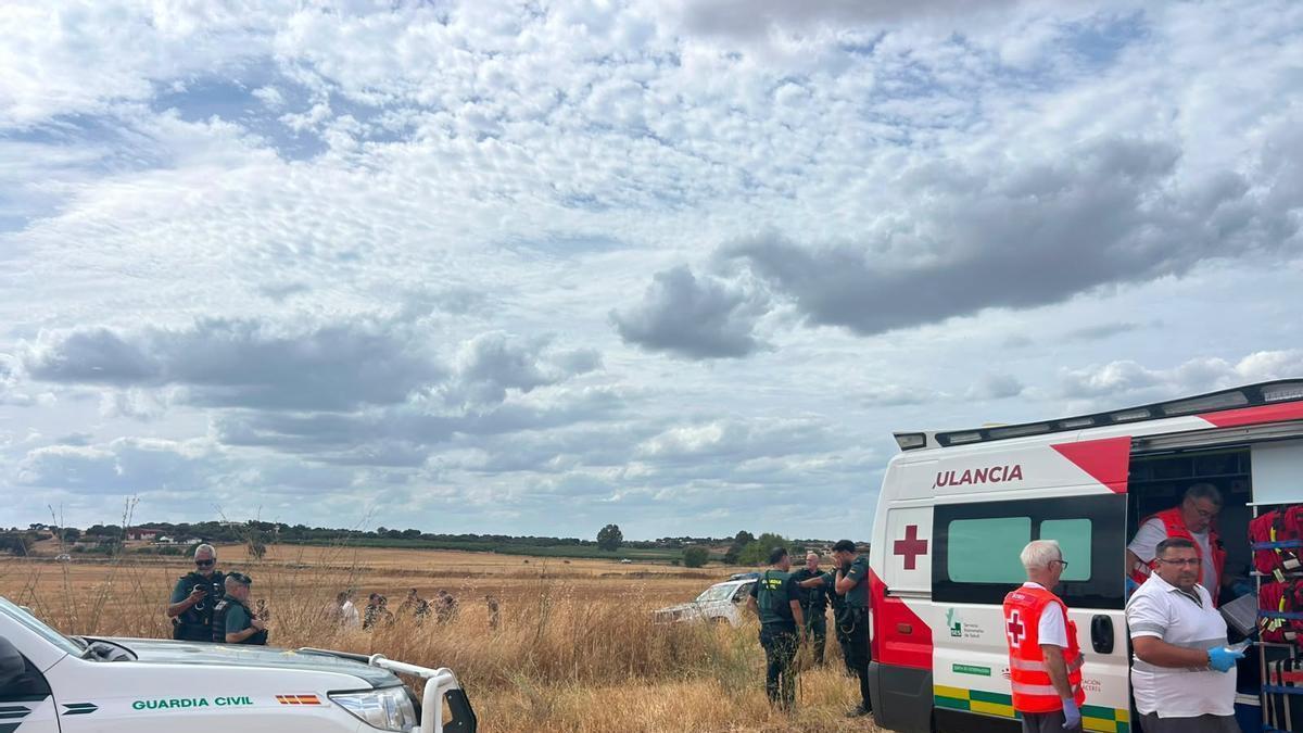 Dispositivo de búsqueda de la vecina desaparecida en Olivenza, este martes por la tarde.