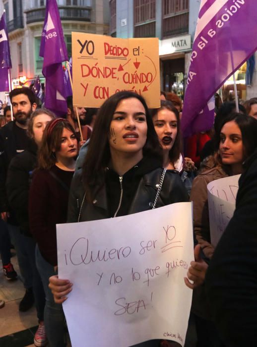 Miles de manifestantes colapsan el centro de Málaga en una marcha que comenzaba con polémica con Francisco de la Torre