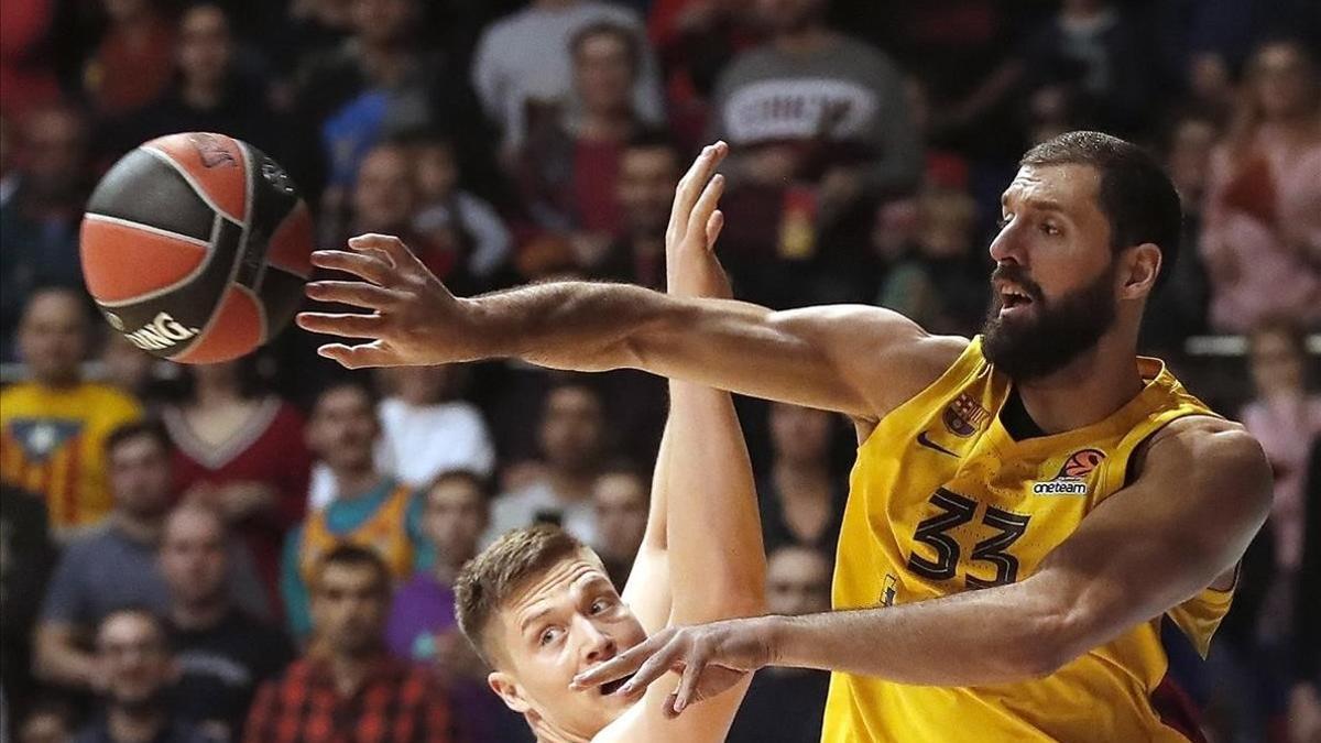 Mirotic supera a otro exNBA, Jererbko, en el partido europeo entre el Barça y el Khimki Moscú