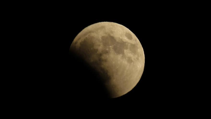 Así se ha visto el eclipse lunar en el mundo