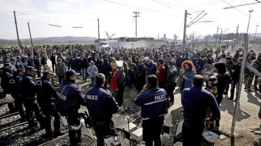 La UE deportará a Turquía a los inmigrantes irregulares que lleguen a Grecia