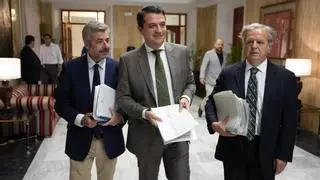 El alcalde anuncia ayudas para pagar la factura de la luz y rebajas en el impuesto de plusvalía