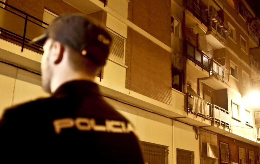 Una niña herida tras el incendio del barrio