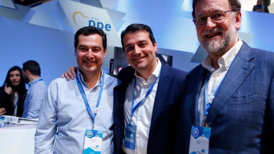 Bellido, arropado por Rajoy y Moreno en la convención del PP