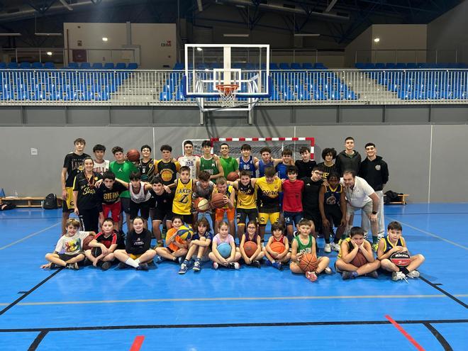 Entrenamiento del Club Baloncesto Siero
