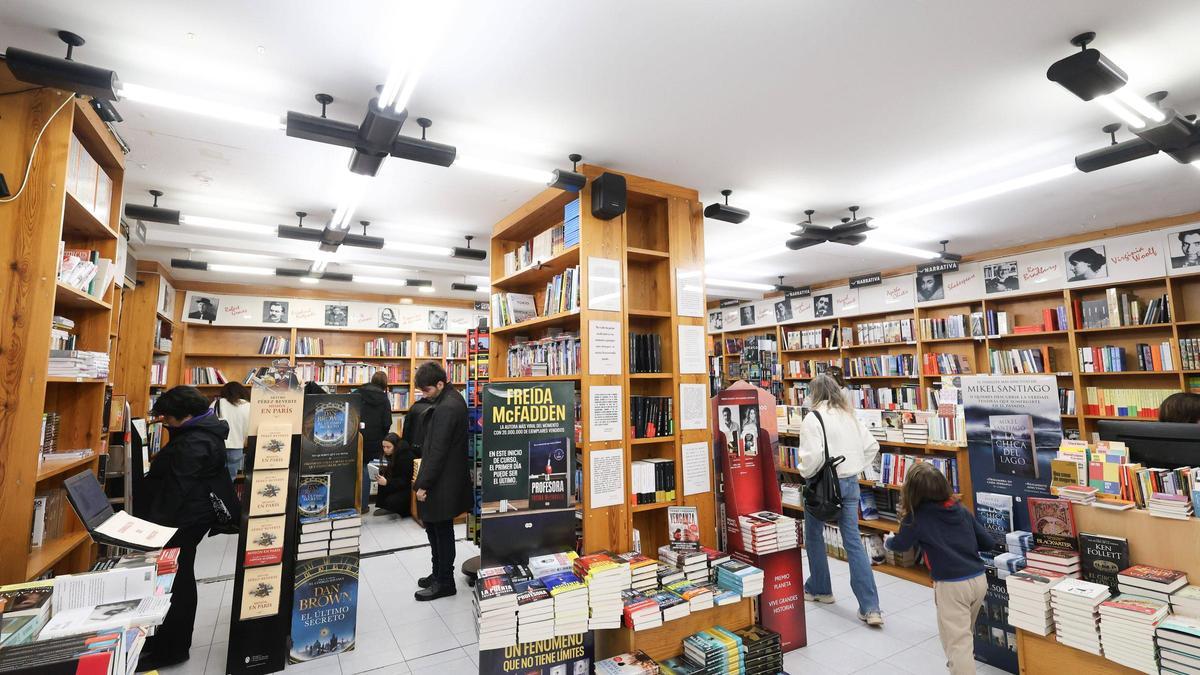 Las librerías de Ibiza tienen los libros más vendidos de este 2025