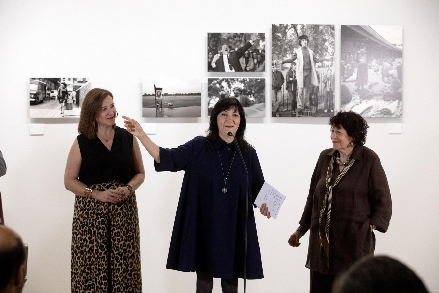 En imágenes | La Lonja de Zaragoza recorre la trayectoria de Pilar Aymerich, Premio Nacional de Fotografía