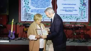 Lambán recibe a título póstumo el Premio Gabriel Cisneros en una emotiva reivindicación de su figura: "Mis nietas tendrán su legado"