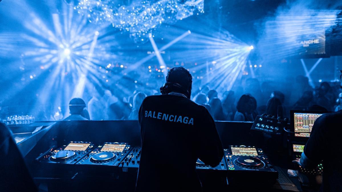 Lío Ibiza arranca la temporada con tres noches de música.