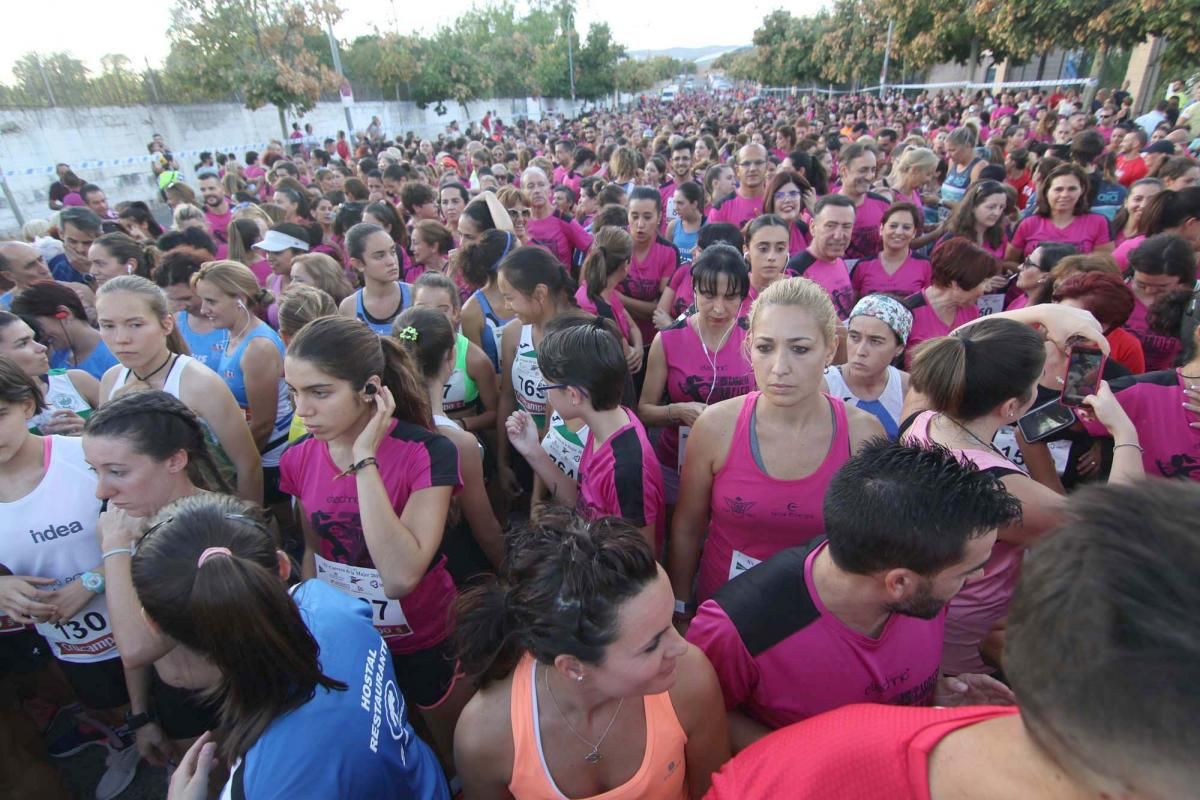 La marea rosa inunda las calles de Córdoba