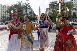 Protesta contra las mascletás en Luceros al ritmo de "Explota, explota me expló" de Raffaella Carrà