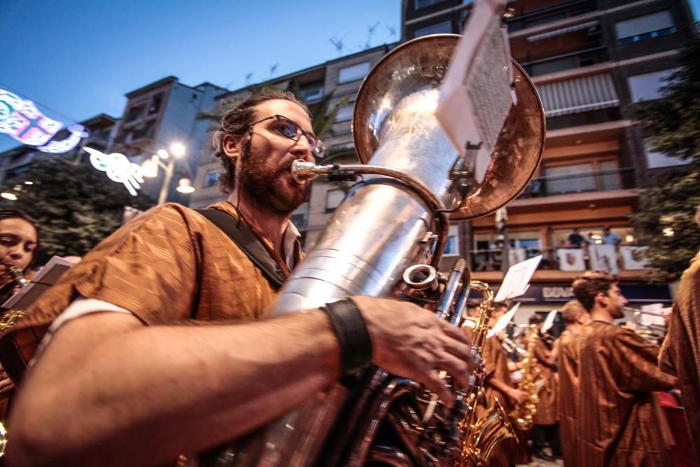 El municipio celebra el día de San Hipólito con los actos de la ofrenda, la presentación de armas y la procesión