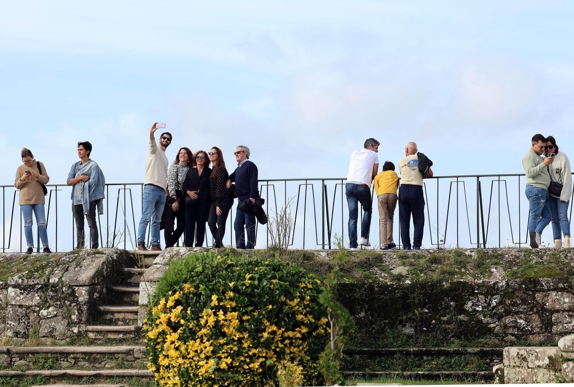 Los vigueses "hacen la fotosíntesis" antes de la llegada de la lluvia