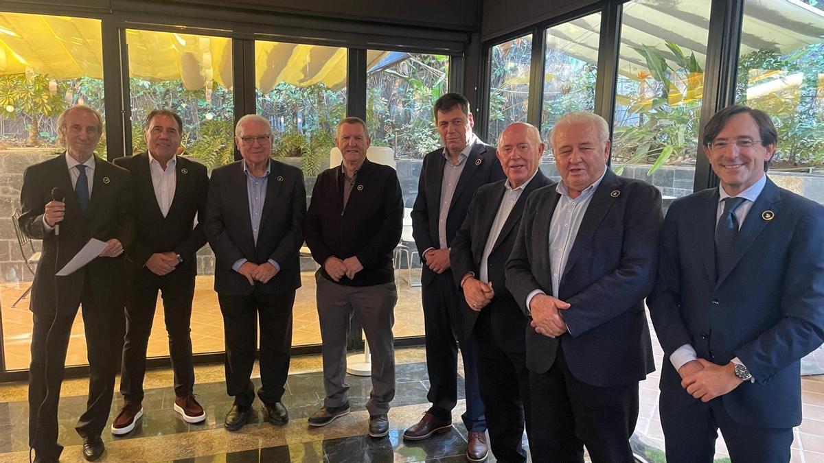 Manuel Rodríguez Murcia, Paco Domene, Eduardo López, César Soler, César Quintanilla, Joaquín Pérez Vazquez, Paco Gómez y Luis Rodríguez.