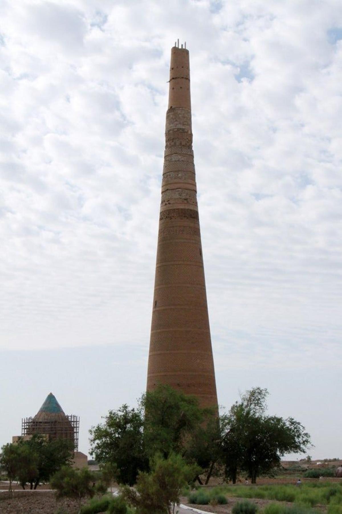 Alminar de la mezquita Gutluk Temir, en Kunya-Urgench