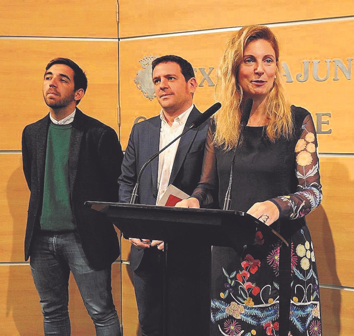 La alcaldesa de Castelló, Amparo Marco, junto a sus socios de gobierno, Fernando Navarro e Ignasi Garcia.