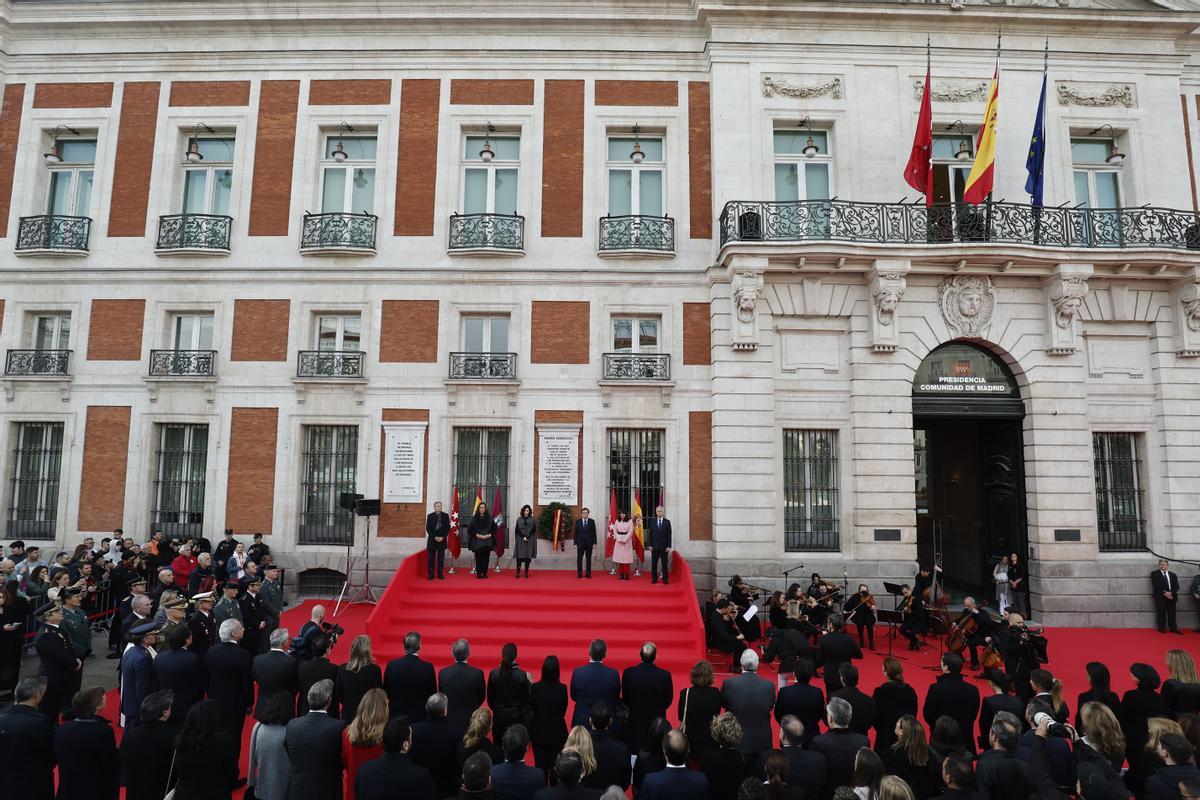 Acto institucional en Sol en recuerdo a la 192 víctimas de los atentados del 11-M