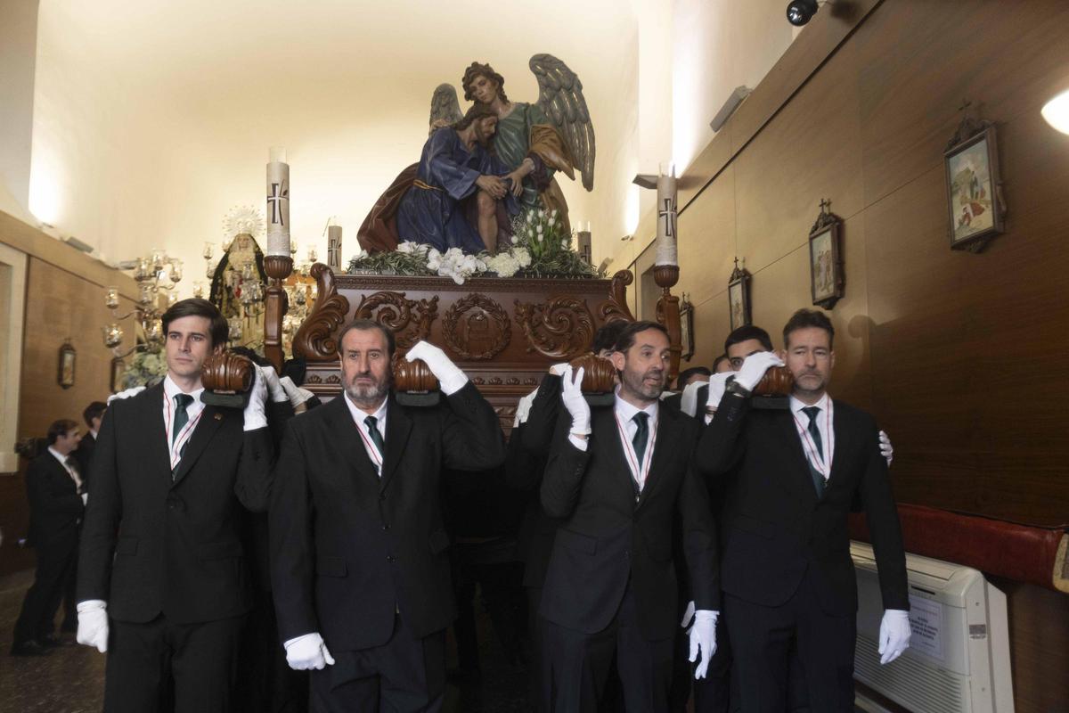 Semana Santa en Alicante: Procesión de la Cofradía del Cristo del Divino Amor en el Miércoles Santo