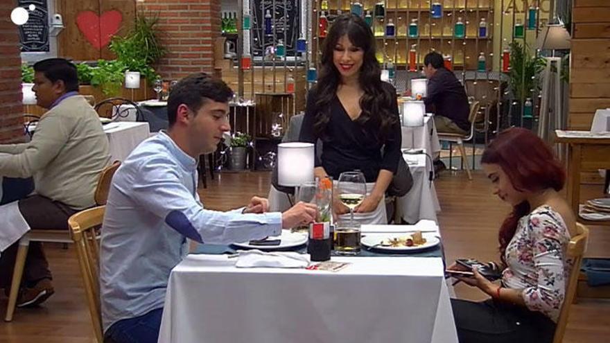 Cita en el restaurante de &#039;First Dates&#039;.