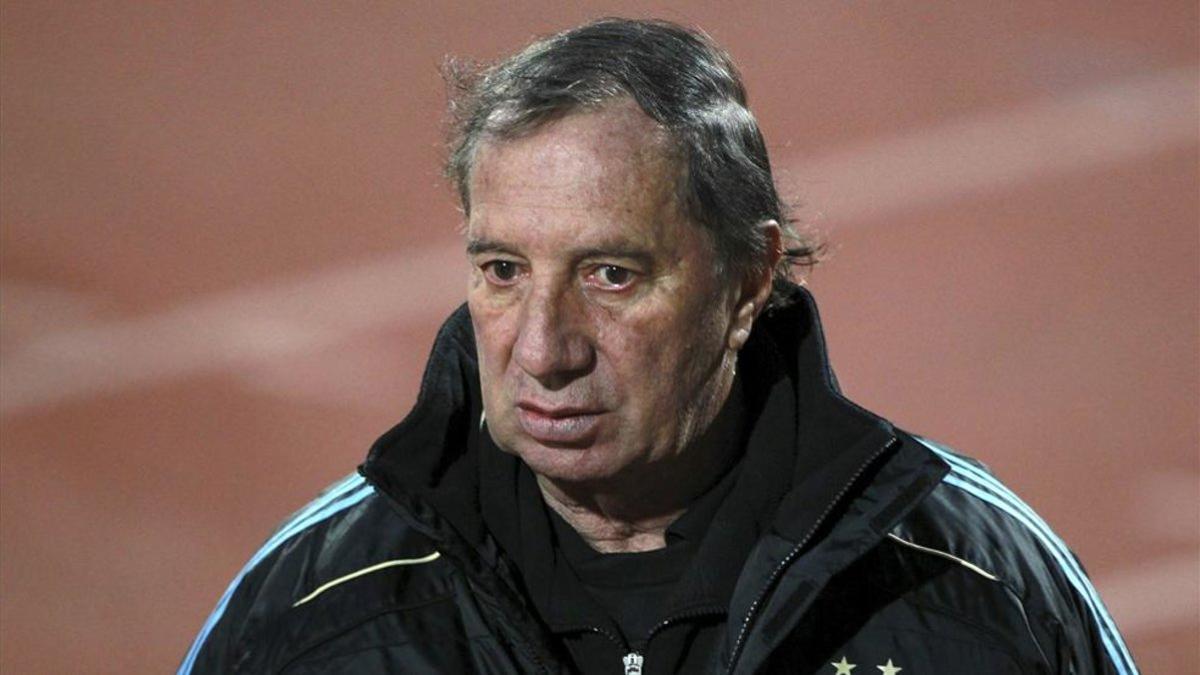 Carlos Bilardo se encuentra en un delicado estado de salud