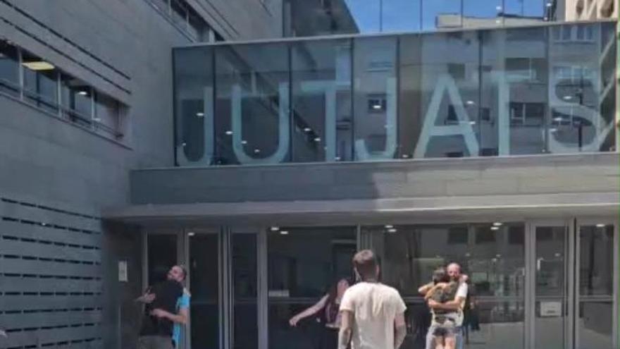 Sortida del jutjat de Manresa dels detinguts