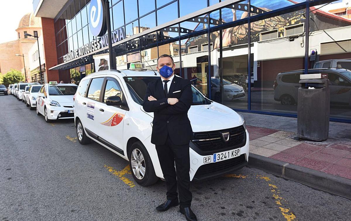 El letrado Valentín Fernández, que representa a Radio Taxi Murcia.