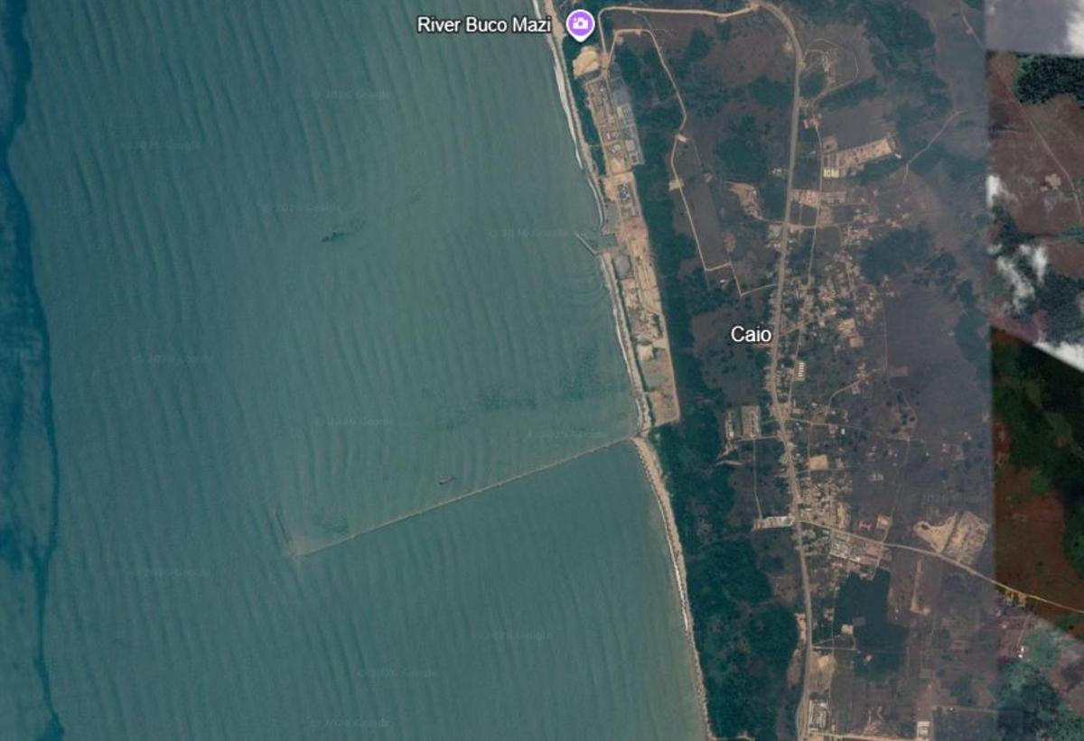 Puerto de Caio (Angola) en 2019.JPG