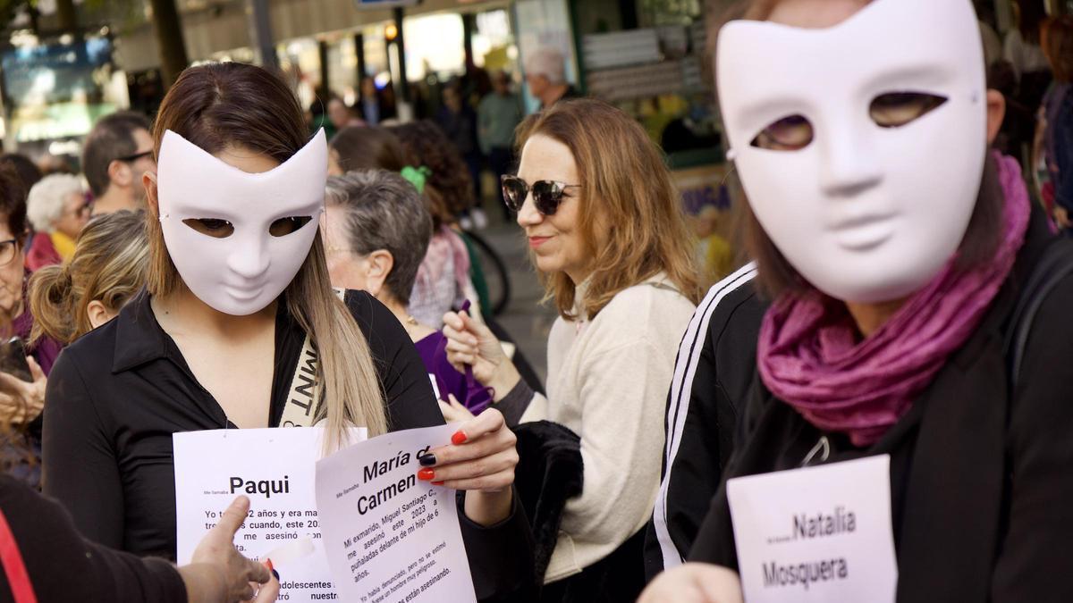 Una imagen de archivo de una manifestación contra la violencia de género en Murcia.