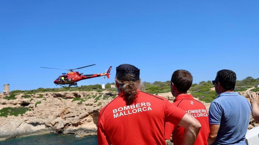 El helicóptero 'sa Milana' de los Bombers de Mallorca efectúa 271 intervenciones en su primer año