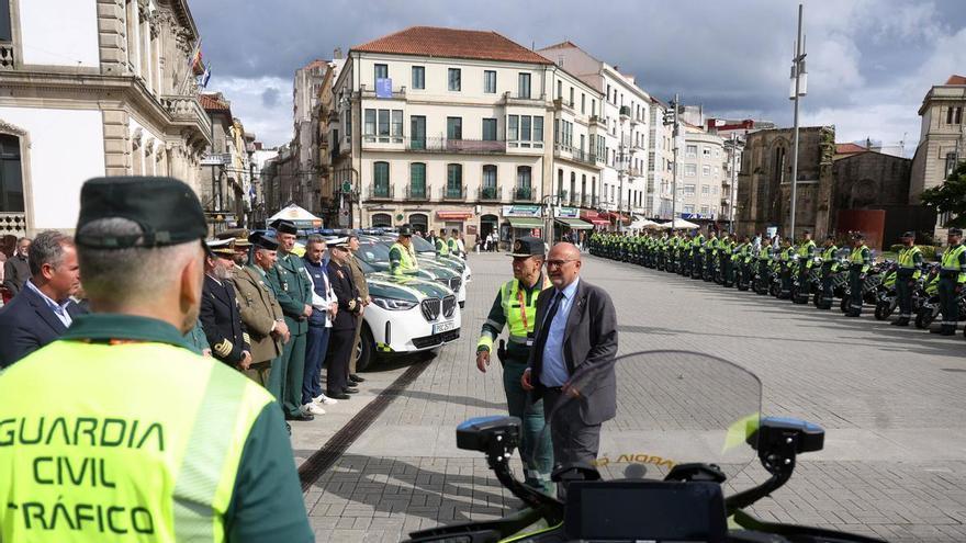 El dispositivo  para La Vuelta Femenina se exhibe en Pontevedra