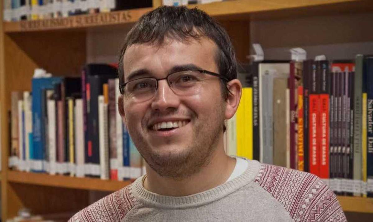 O ensaísta e poeta Carlos Callón, que publicou recentemente o poemario 'Atravesar o fantasma'.