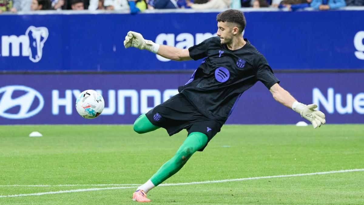 Flick defendió a Joan Garcia tras su error frente al Oviedo