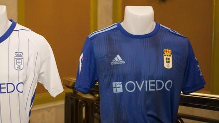 Real Oviedo: "Oviedo, origen del Camino", nuevo logo municipal para la  camiseta azul