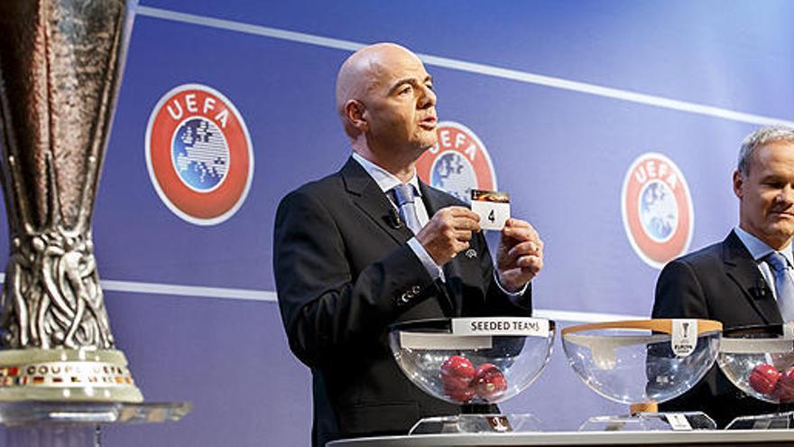 Giani Infantino, en un sorteo de la Europa League.