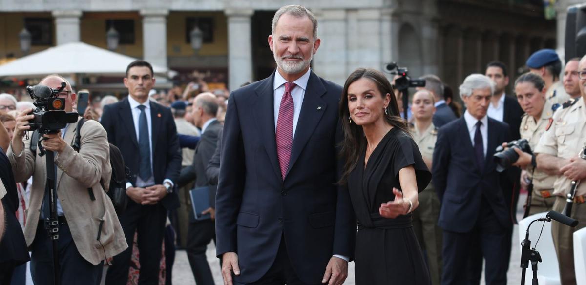 Felip VI vol curar ferides amb la visita a Montserrat i Badia del Vallès