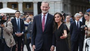 Felip VI vol curar ferides amb la visita a Montserrat i Badia del Vallès