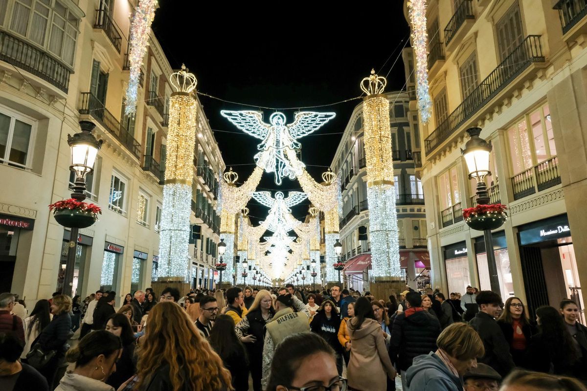 Navidad en Málaga | La calle Larios enciende sus luces de Navidad