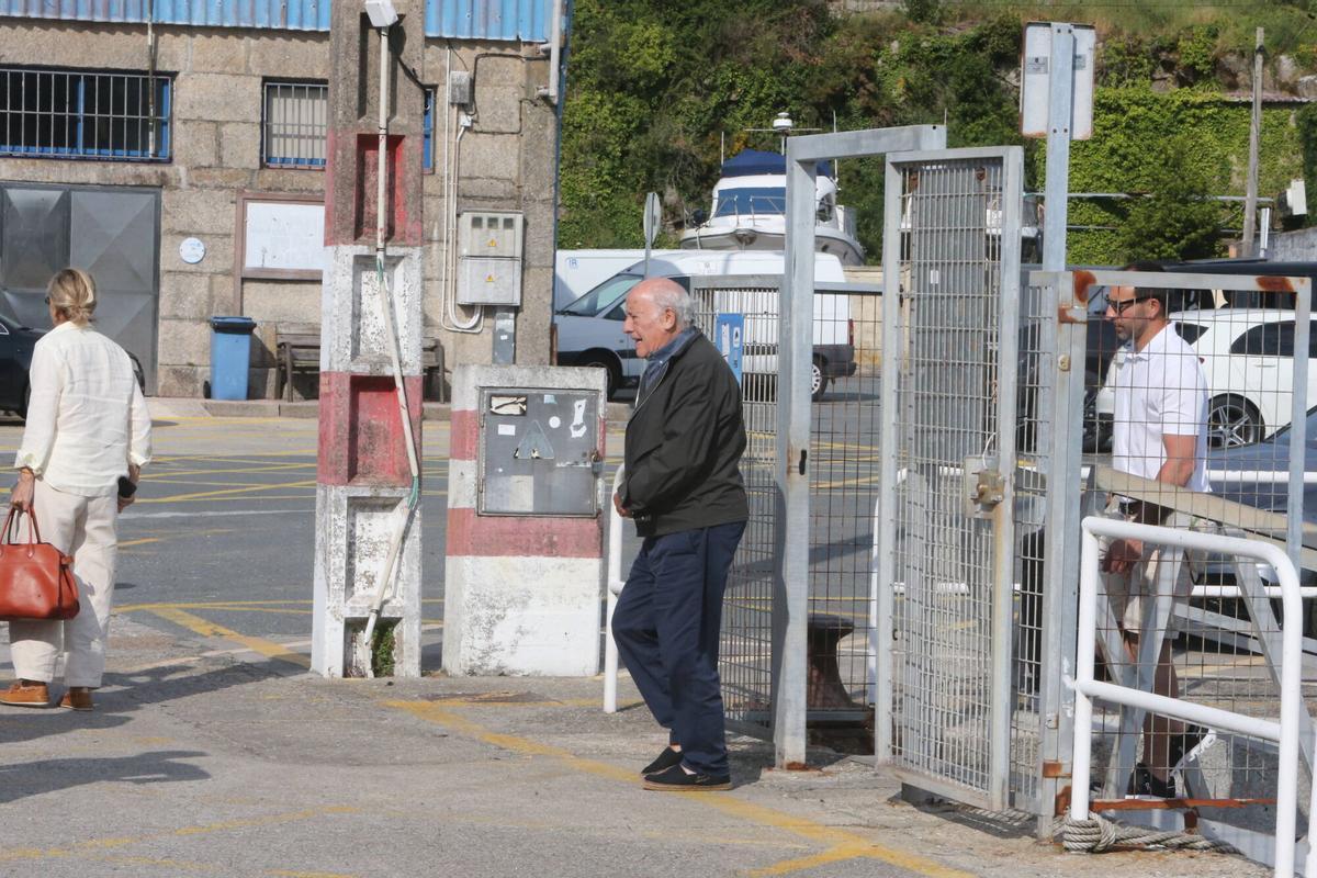 El empresario pasó su primer fin de semana de adelanto del verano a bordo de su yate «Valoria B»
