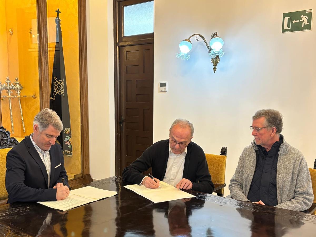 Firma del convenio de donación