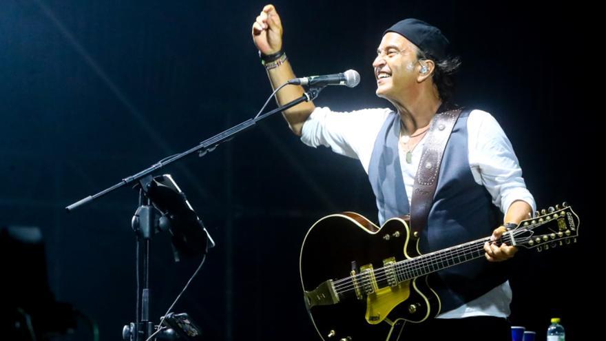 Los Secretos repasan su larga carrera en Sanxenxo